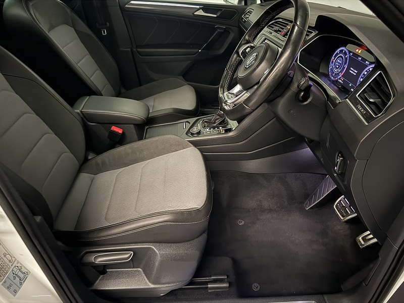 Volkswagen Tiguan 2.0 TDI BlueMotion Tech R-Line SUV 5dr Diesel DSG 4Motion Euro 6 (s/s) (150 ps) - U631