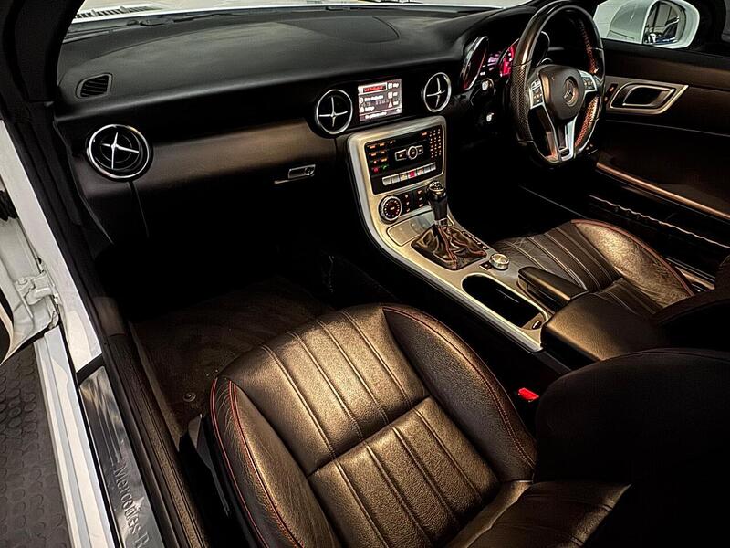 Mercedes-Benz SLK 2.1 SLK250 CDI AMG Sport Convertible 2dr Diesel G-Tronic+ Euro 5 (s/s) (204 ps) - U645