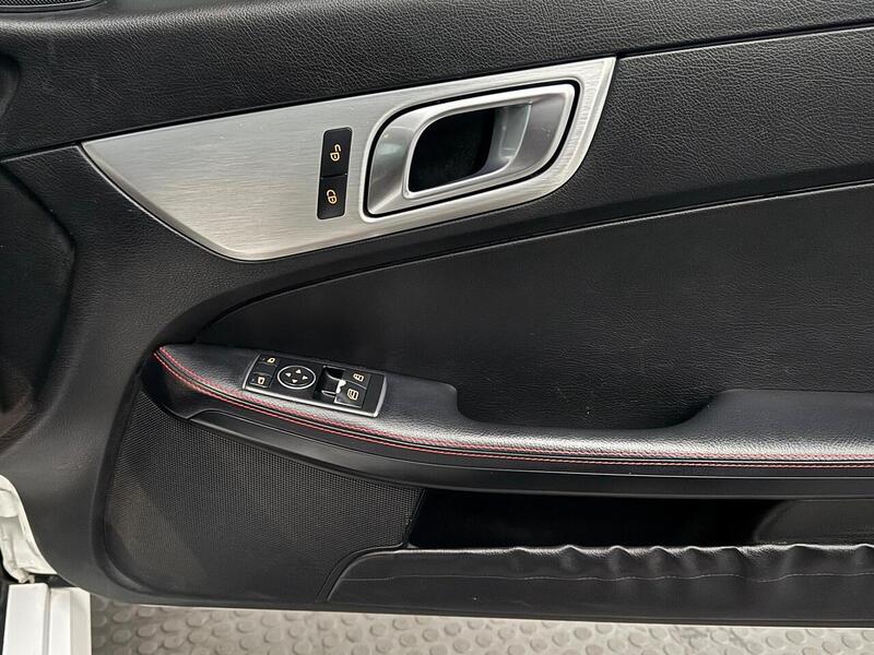 Mercedes-Benz SLK 2.1 SLK250 CDI AMG Sport Convertible 2dr Diesel G-Tronic+ Euro 5 (s/s) (204 ps) - U645