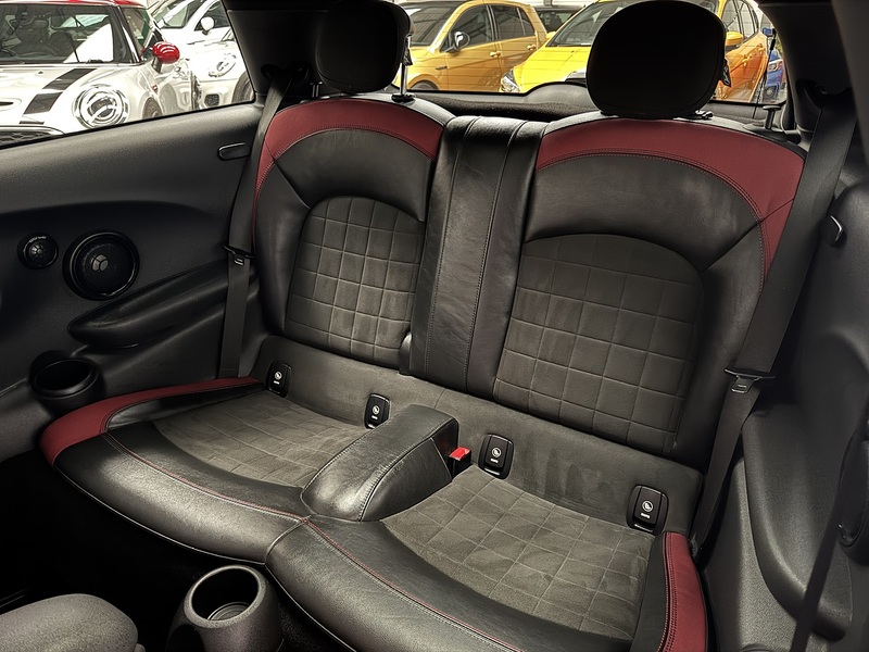 MINI Hatch 2.0 John Cooper Works Hatchback 3dr Petrol Auto Euro 6 (s/s) (231 ps) - U653