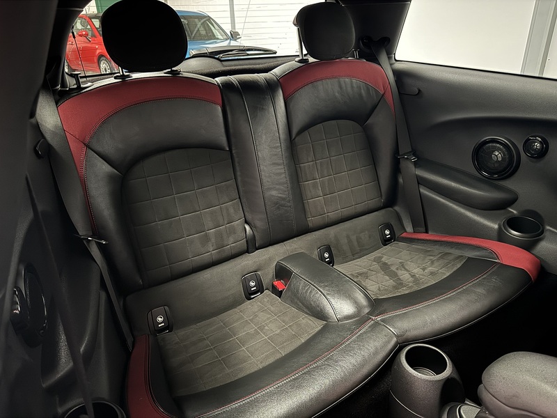 MINI Hatch 2.0 John Cooper Works Hatchback 3dr Petrol Auto Euro 6 (s/s) (231 ps) - U653