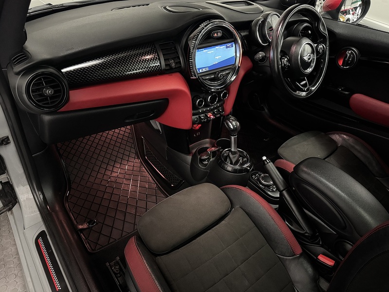 MINI Hatch 2.0 John Cooper Works Hatchback 3dr Petrol Auto Euro 6 (s/s) (231 ps) - U653