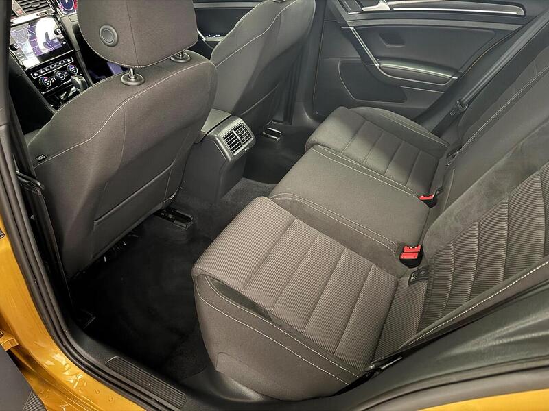 Volkswagen Golf 2.0 TSI R Hatchback 5dr Petrol DSG 4Motion Euro 6 (s/s) (310 ps) - U654