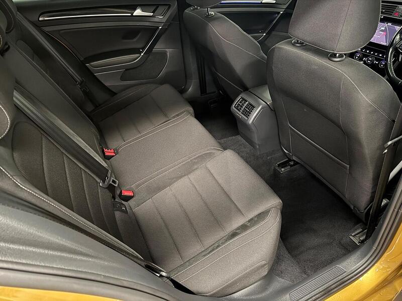 Volkswagen Golf 2.0 TSI R Hatchback 5dr Petrol DSG 4Motion Euro 6 (s/s) (310 ps) - U654