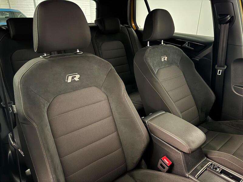 Volkswagen Golf 2.0 TSI R Hatchback 5dr Petrol DSG 4Motion Euro 6 (s/s) (310 ps) - U654