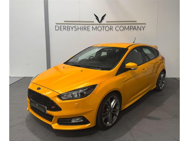 Ford Focus 2.0T EcoBoost ST-3 Hatchback 5dr Petrol Manual Eur Hatchback 2.0 Manual Petrol - U658