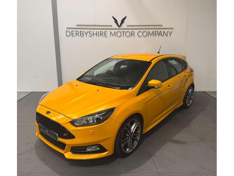 Ford Focus 2.0T EcoBoost ST-3 Hatchback 5dr Petrol Manual Eur Hatchback 2.0 Manual Petrol - U658