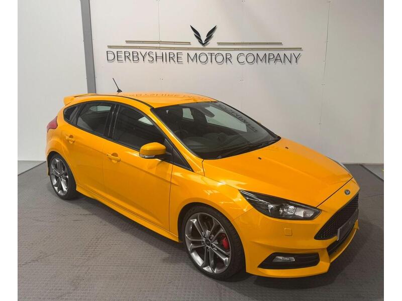 Ford Focus 2.0T EcoBoost ST-3 Hatchback 5dr Petrol Manual Eur Hatchback 2.0 Manual Petrol - U658