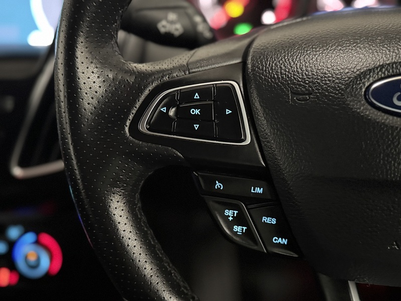 Ford Focus 2.0T EcoBoost ST-3 Hatchback 5dr Petrol Manual Eur Hatchback 2.0 Manual Petrol - U658