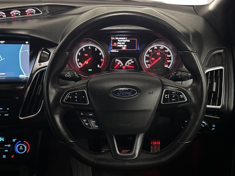 Ford Focus 2.0T EcoBoost ST-3 Hatchback 5dr Petrol Manual Eur Hatchback 2.0 Manual Petrol - U658