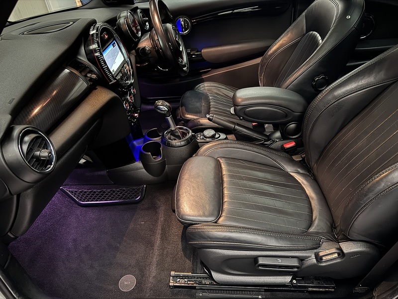 MINI Hatch 2.0 John Cooper Works Hatchback 3dr Petrol Auto Euro 6 (s/s) (231 ps) - U660