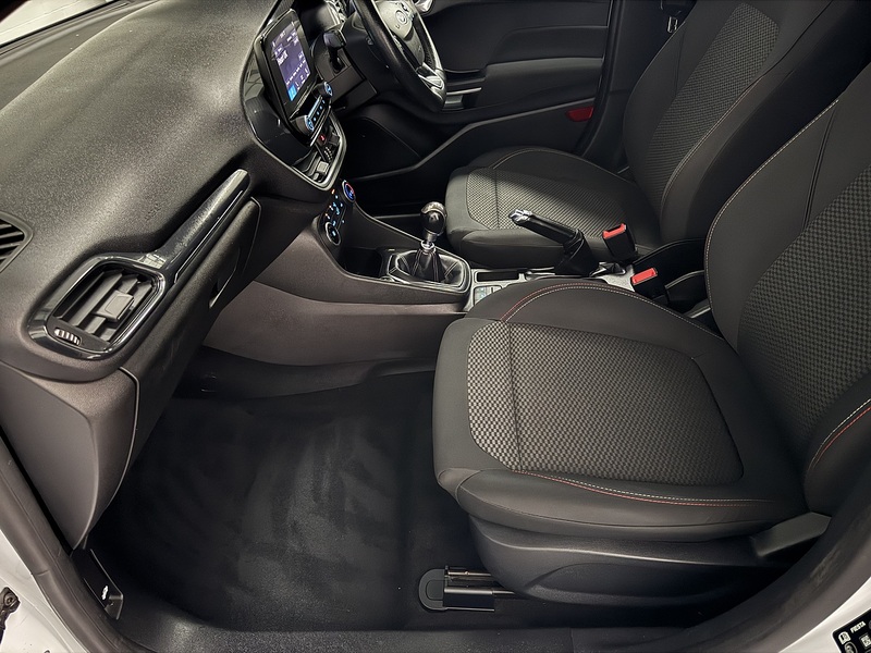 Ford Fiesta 1.0T EcoBoost ST-Line Hatchback 5dr Petrol Manual Euro 6 (s/s) (100 ps) - U664