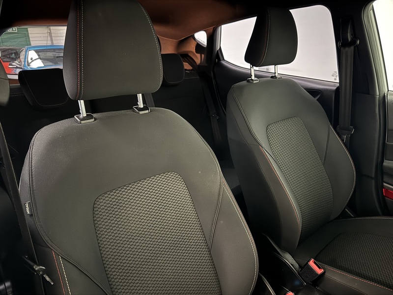 Ford Fiesta 1.0T EcoBoost ST-Line Hatchback 5dr Petrol Manual Euro 6 (s/s) (100 ps) - U664