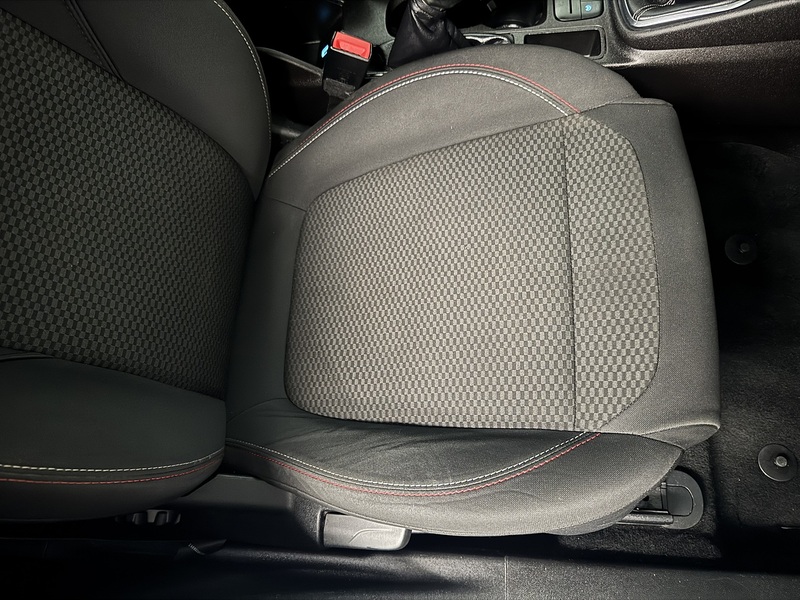 Ford Fiesta 1.0T EcoBoost ST-Line Hatchback 5dr Petrol Manual Euro 6 (s/s) (100 ps) - U664