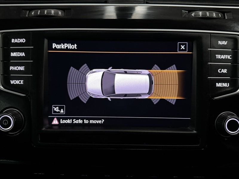 Volkswagen Golf 2.0 TSI BlueMotion Tech R Hatchback 5dr Petrol DSG 4Motion Euro 6 (s/s) (300 ps) - U666