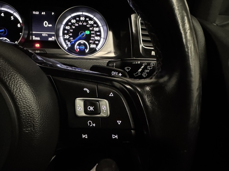 Volkswagen Golf 2.0 TSI BlueMotion Tech R Hatchback 5dr Petrol DSG 4Motion Euro 6 (s/s) (300 ps) - U666