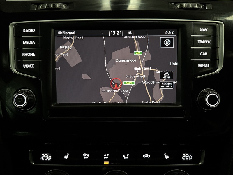 Volkswagen Golf 2.0 TSI BlueMotion Tech R Hatchback 5dr Petrol DSG 4Motion Euro 6 (s/s) (300 ps) - U666