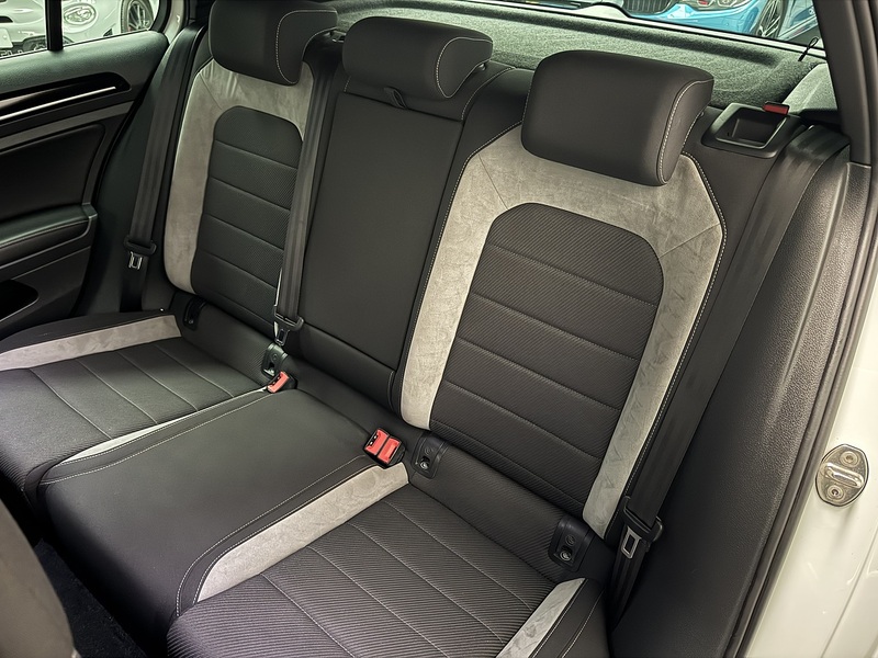 Volkswagen Golf 2.0 TSI BlueMotion Tech R Hatchback 5dr Petrol DSG 4Motion Euro 6 (s/s) (300 ps) - U666