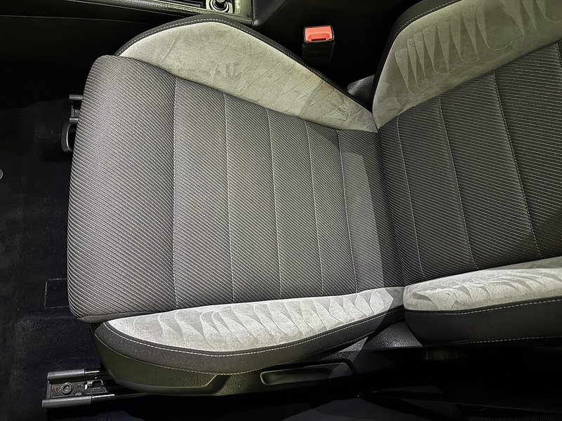 Volkswagen Golf 2.0 TSI BlueMotion Tech R Hatchback 5dr Petrol DSG 4Motion Euro 6 (s/s) (300 ps) - U666