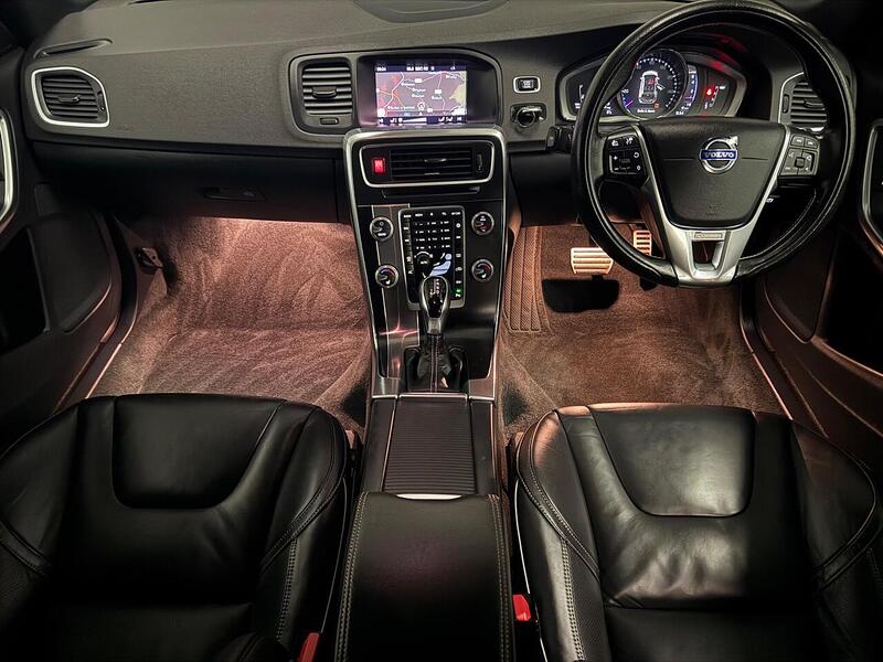 Volvo V60 2.0 T4 R-Design Lux Nav Estate 5dr Petrol Auto Euro 6 (s/s) (190 ps) - U743