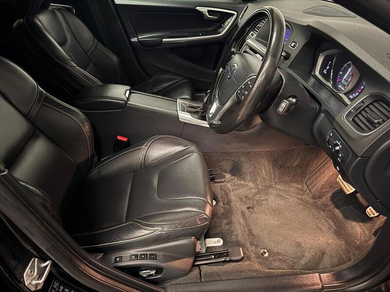 Volvo V60 2.0 T4 R-Design Lux Nav Estate 5dr Petrol Auto Euro 6 (s/s) (190 ps) - U743