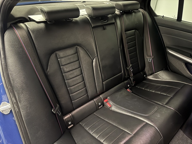 BMW 3 Series 2.0 320i M Sport Saloon 4dr Petrol Auto Euro 6 (s/s) (184 ps) - U755