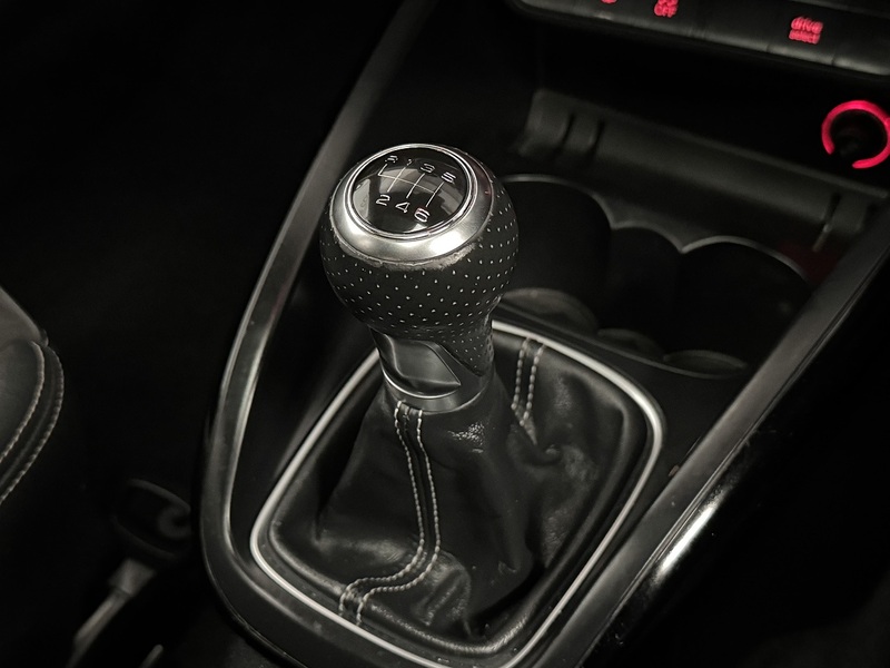 Audi A1 1.4 TFSI CoD Black Edition Sportback 5dr Petrol Manual Euro 6 (s/s) (150 ps) - U801