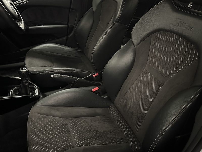 Audi A1 1.4 TFSI CoD Black Edition Sportback 5dr Petrol Manual Euro 6 (s/s) (150 ps) - U801