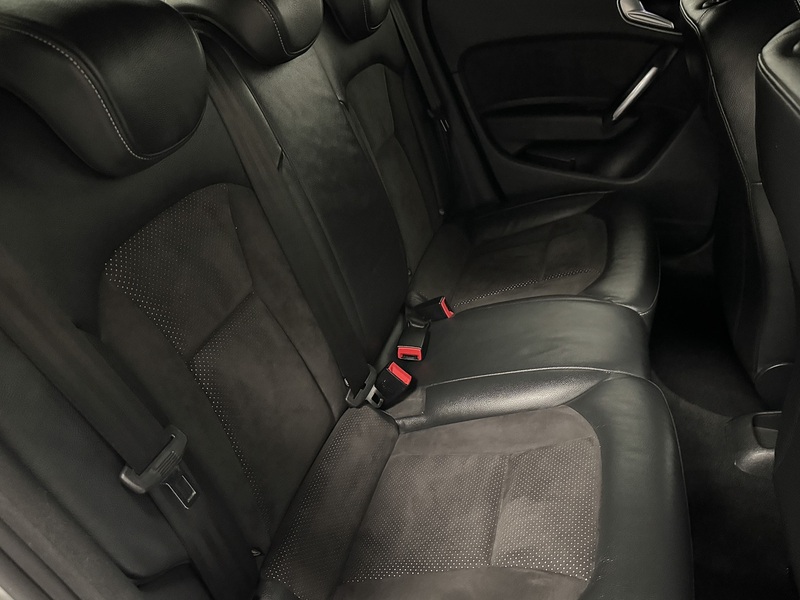 Audi A1 1.4 TFSI CoD Black Edition Sportback 5dr Petrol Manual Euro 6 (s/s) (150 ps) - U801