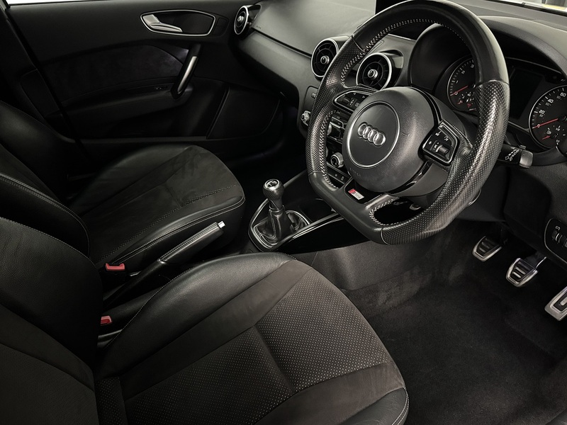 Audi A1 1.4 TFSI CoD Black Edition Sportback 5dr Petrol Manual Euro 6 (s/s) (150 ps) - U801