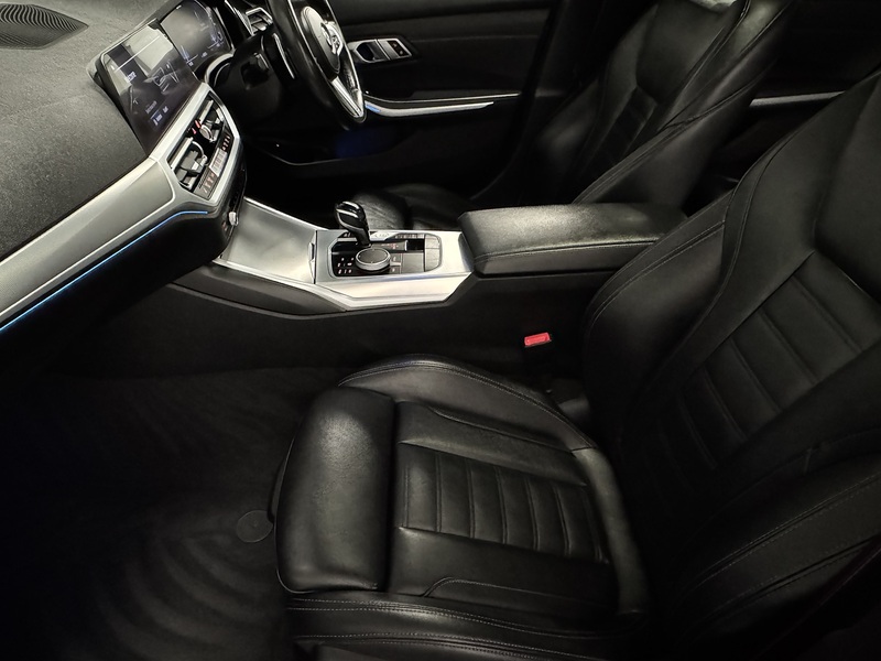 BMW 3 Series 2.0 330e 12kWh M Sport Saloon 4dr Petrol Plug-in Hybrid Auto Euro 6 (s/s) (292 ps) - U804