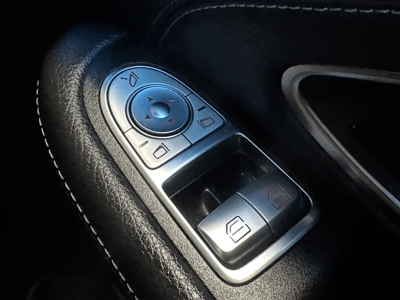 Mercedes-Benz C Class 2.1 C220d AMG Line (Premium Plus) Coupe 2dr Diesel G-Tronic+ Euro 6 (s/s) (170 ps) - U812