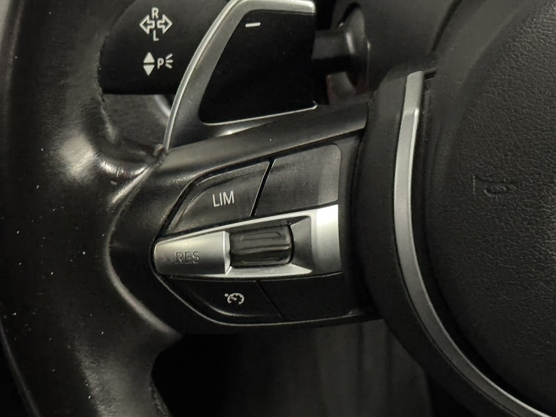 BMW 3 Series 2.0 320i M Sport Shadow Edition Touring 5dr Petrol Auto xDrive Euro 6 (s/s) (184 ps) - U815