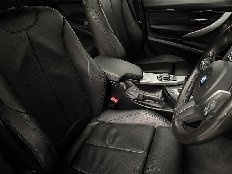 BMW 3 Series 2.0 320i M Sport Shadow Edition Touring 5dr Petrol Auto xDrive Euro 6 (s/s) (184 ps) - U815