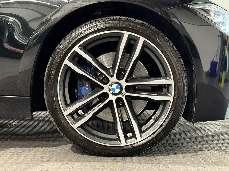 BMW 3 Series 2.0 320i M Sport Shadow Edition Touring 5dr Petrol Auto xDrive Euro 6 (s/s) (184 ps) - U815