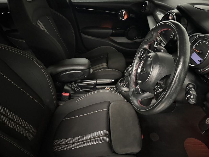 MINI Hatch 2.0 Cooper S Sport Hatchback 5dr Petrol Steptronic Euro 6 (s/s) (192 ps) - U821