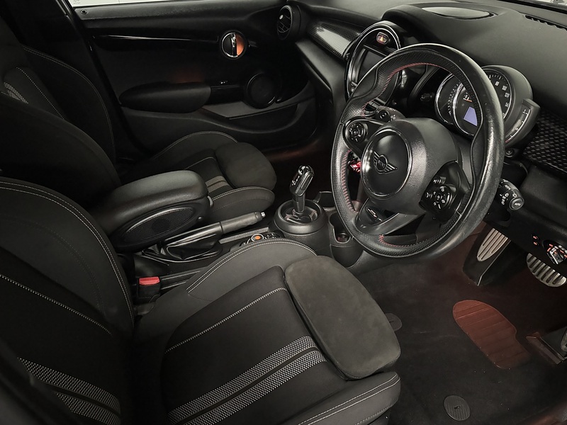 MINI Hatch 2.0 Cooper S Sport Hatchback 5dr Petrol Steptronic Euro 6 (s/s) (192 ps) - U821