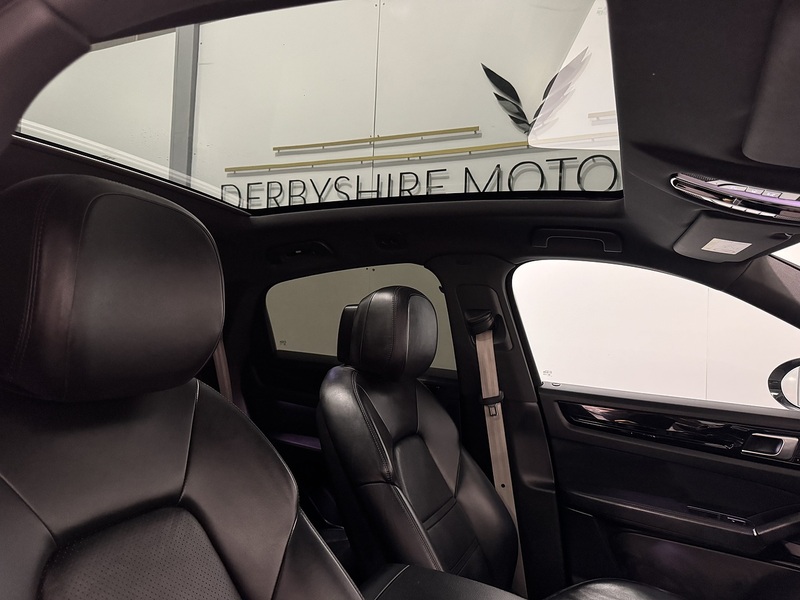 Porsche Cayenne 3.0T V6 Coupe 5dr Petrol TiptronicS 4WD Euro 6 (s/s) (340 ps) - U823