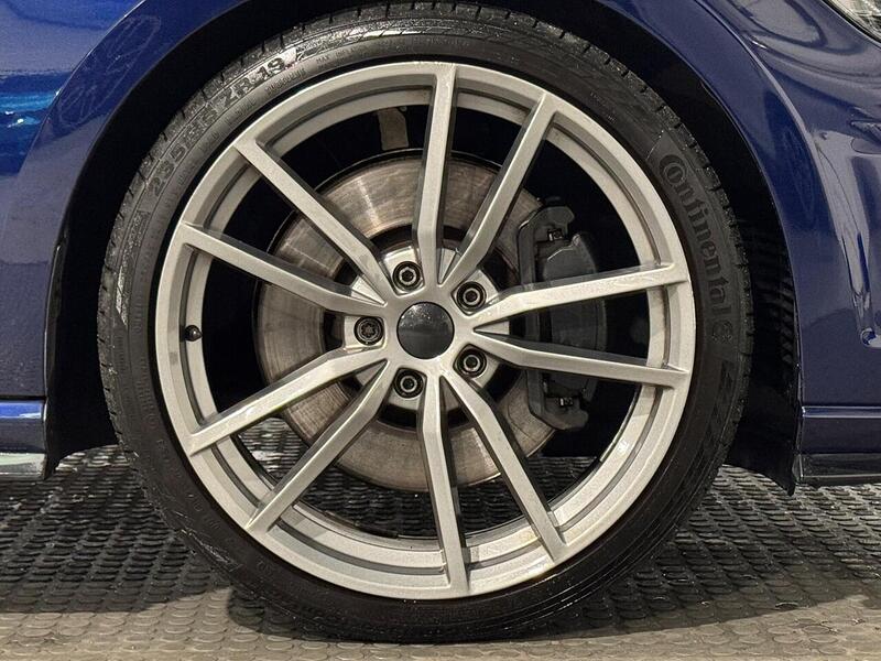 Volkswagen Golf 2.0 TSI R Hatchback 5dr Petrol DSG 4Motion Euro 6 (s/s) (300 ps) - U830