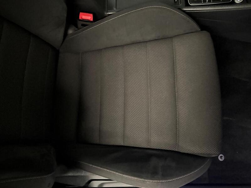 Volkswagen Golf 2.0 TSI R Hatchback 5dr Petrol DSG 4Motion Euro 6 (s/s) (300 ps) - U830