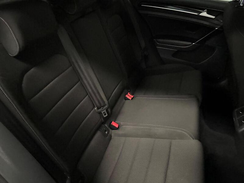 Volkswagen Golf 2.0 TSI R Hatchback 5dr Petrol DSG 4Motion Euro 6 (s/s) (300 ps) - U830