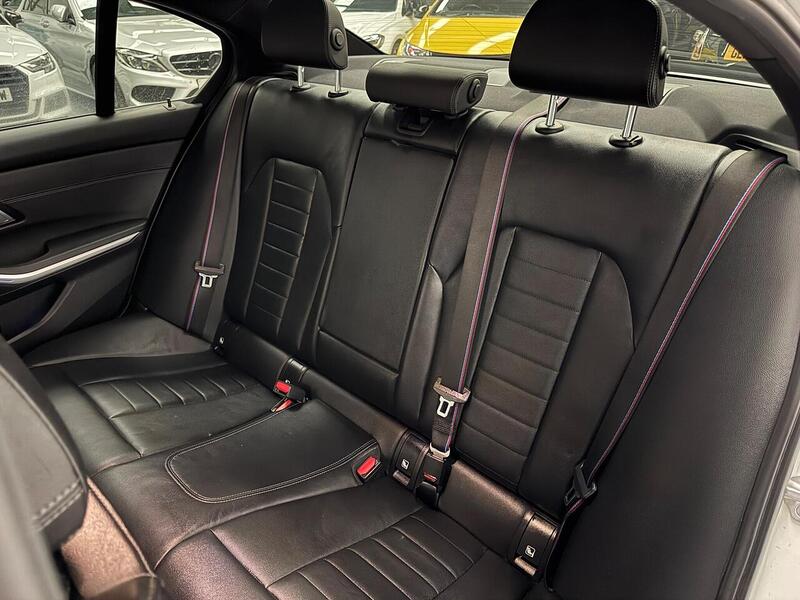 BMW 3 Series 2.0 320i M Sport Saloon 4dr Petrol Auto Euro 6 (s/s) (184 ps) - U844