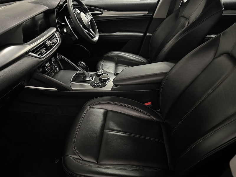 Alfa Romeo Stelvio 2.2 TD Speciale SUV 5dr Diesel Auto Q4 AWD Euro 6 (s/s) (210 ps) - U848