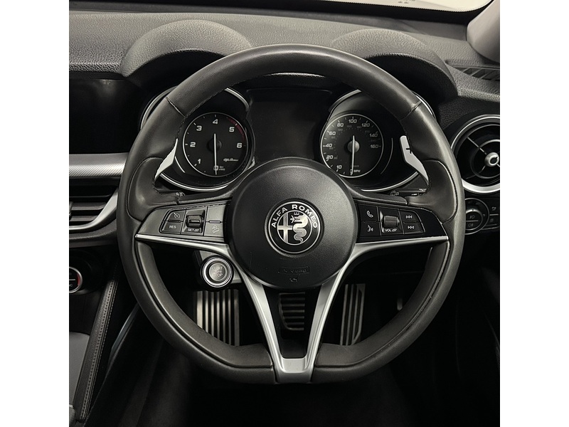 Alfa Romeo Stelvio 2.2 TD Speciale SUV 5dr Diesel Auto Q4 AWD Euro 6 (s/s) (210 ps) - U848