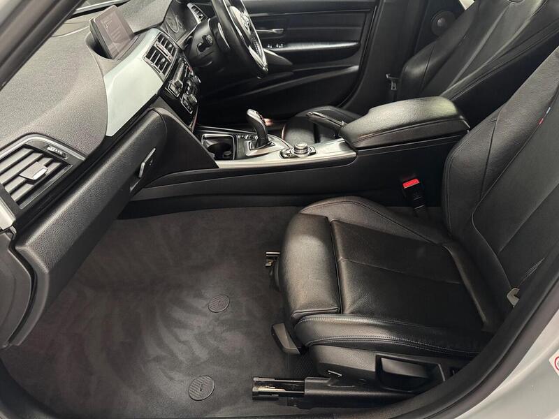 BMW 3 Series 2.0 320d M Sport Saloon 4dr Diesel Auto xDrive Euro 6 (s/s) (190 ps) - U917