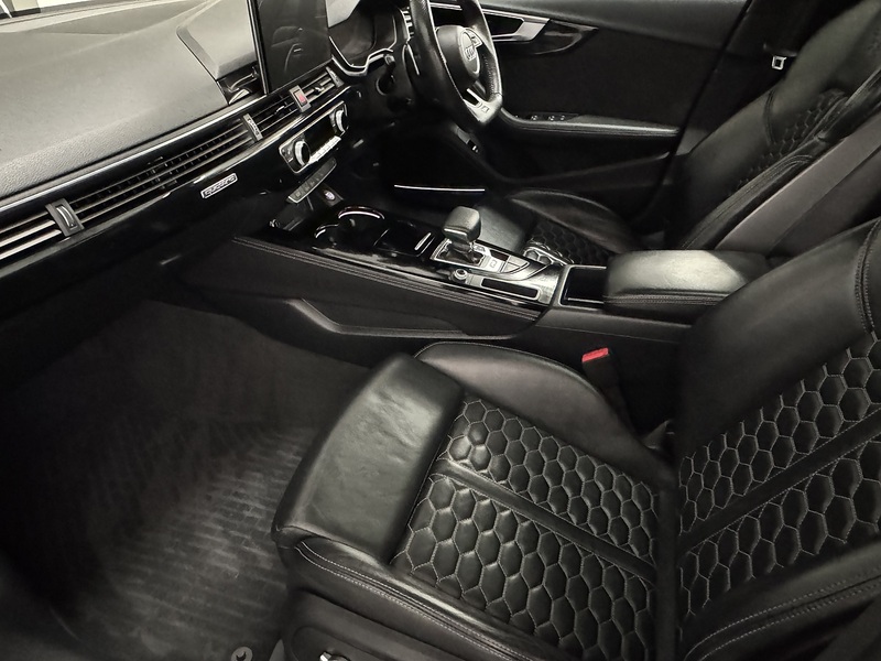 Audi RS4 Avant 2.9 TFSI V6 Vorsprung Estate 5dr Petrol Tiptronic quattro Euro 6 (s/s) (450 ps) - U936