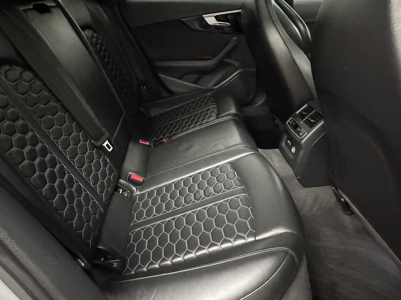 Audi RS4 Avant 2.9 TFSI V6 Vorsprung Estate 5dr Petrol Tiptronic quattro Euro 6 (s/s) (450 ps) - U936