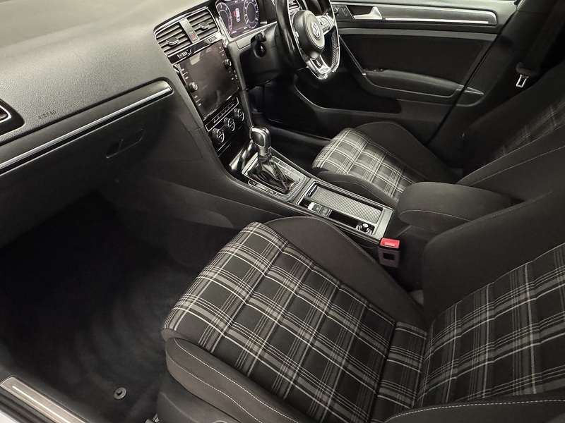 Volkswagen Golf 2.0 TDI GTD Hatchback 5dr Diesel DSG Euro 6 (s/s) (184 ps) - U945