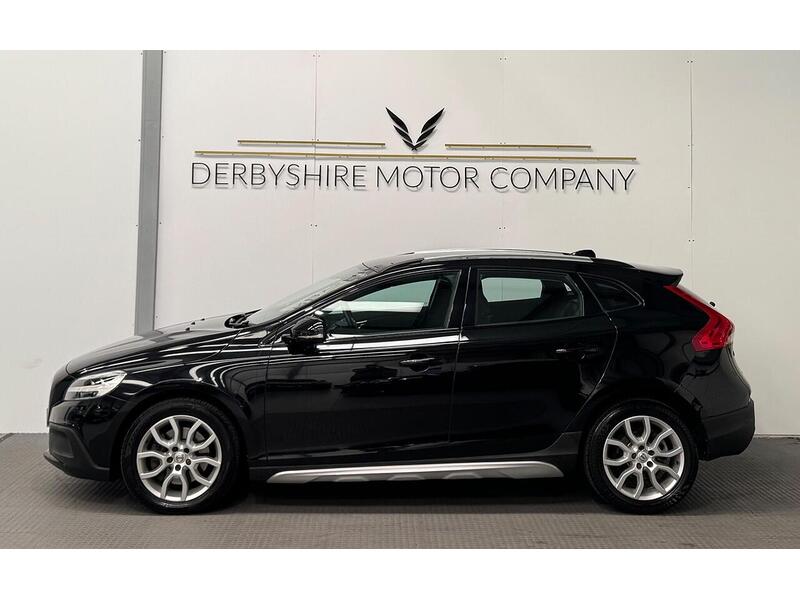 Volvo V40 Cross Country 1.5 T3 Pro Hatchback 5dr Petrol Auto Euro 6 (s/s) (152 ps) - U973