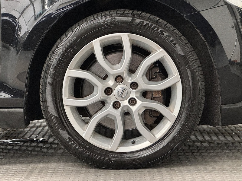 Volvo V40 Cross Country 1.5 T3 Pro Hatchback 5dr Petrol Auto Euro 6 (s/s) (152 ps) - U973